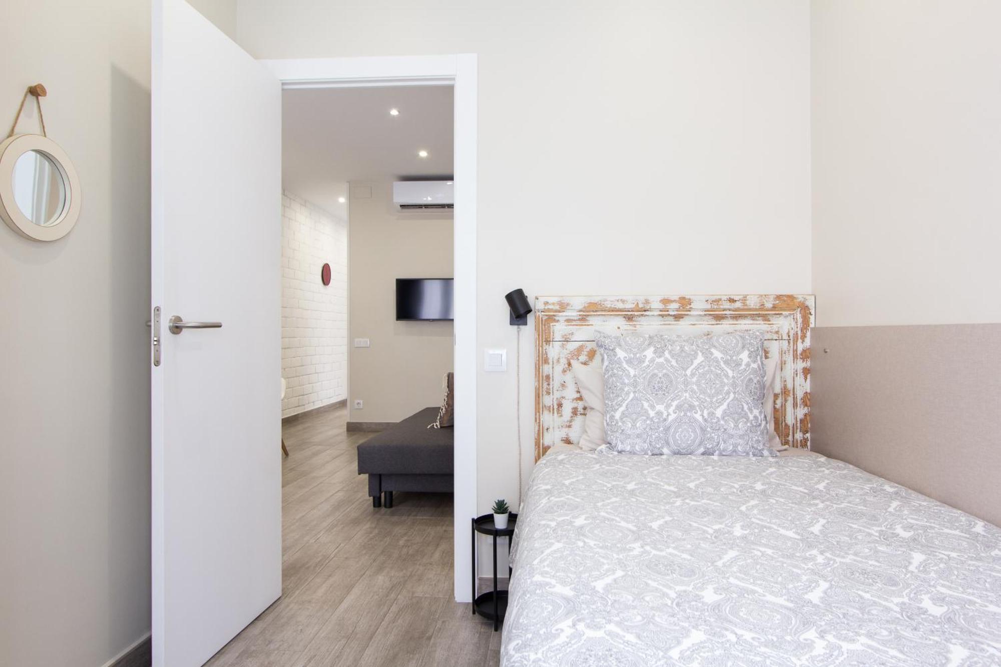 Novus Homes Barcelona Santa Eulalia L'Hospitalet de Llobregat Exterior foto