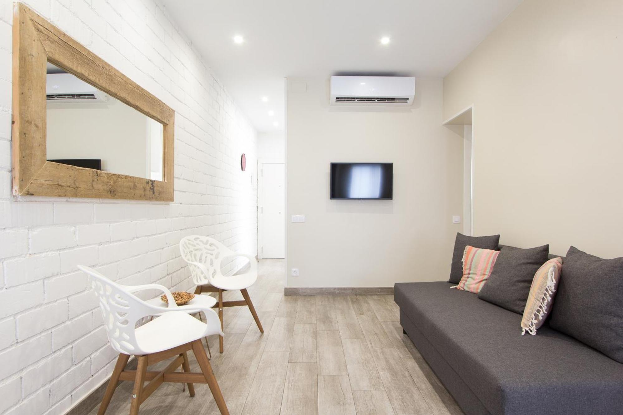 Novus Homes Barcelona Santa Eulalia L'Hospitalet de Llobregat Exterior foto