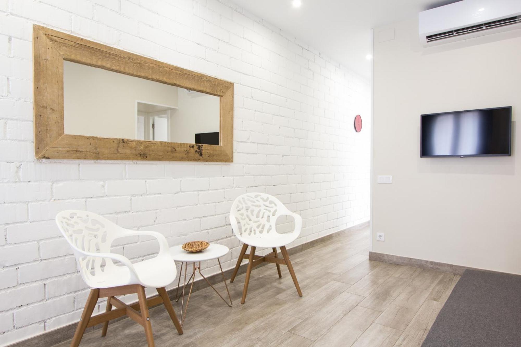 Novus Homes Barcelona Santa Eulalia L'Hospitalet de Llobregat Exterior foto
