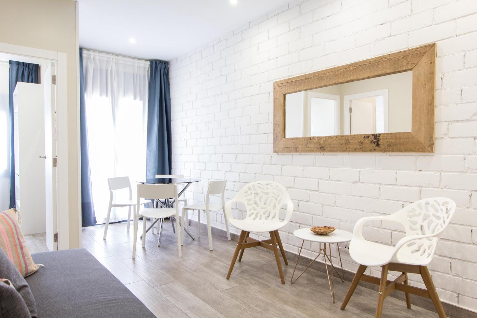 Novus Homes Barcelona Santa Eulalia L'Hospitalet de Llobregat Exterior foto