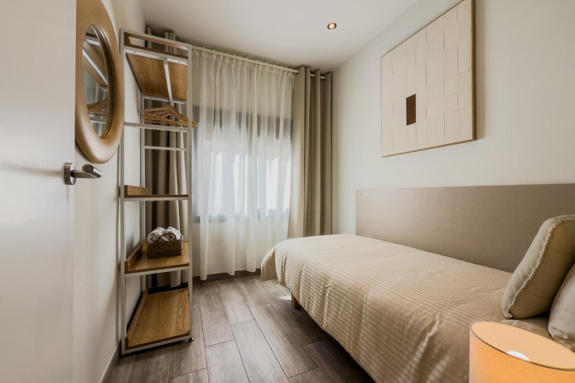 Novus Homes Barcelona Santa Eulalia L'Hospitalet de Llobregat Exterior foto